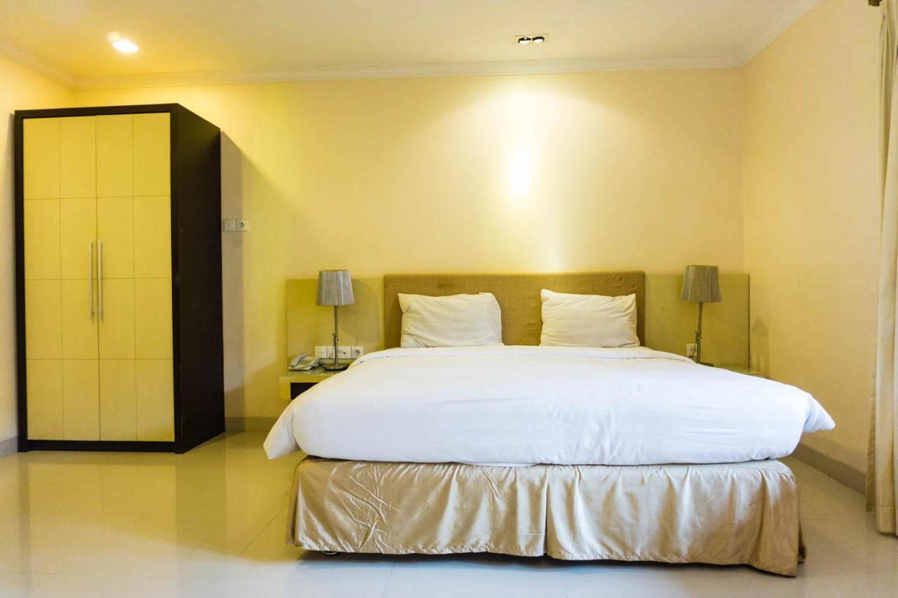 Country Heritage Hotel Surabaya Luaran gambar