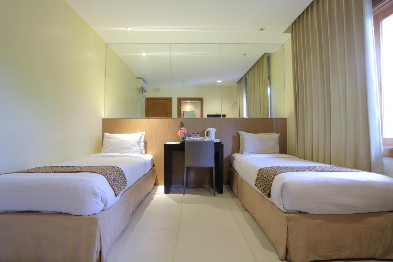 Country Heritage Hotel Surabaya Luaran gambar