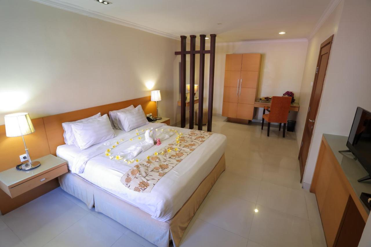 Country Heritage Hotel Surabaya Luaran gambar