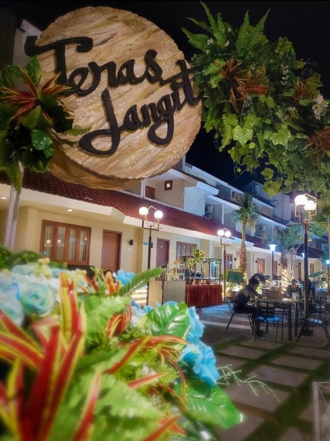 Country Heritage Hotel Surabaya Luaran gambar